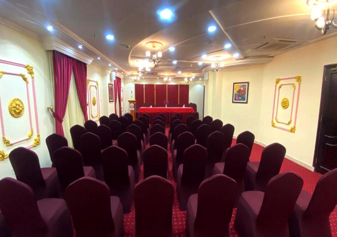 Majestic Hotel Doha Exterior foto